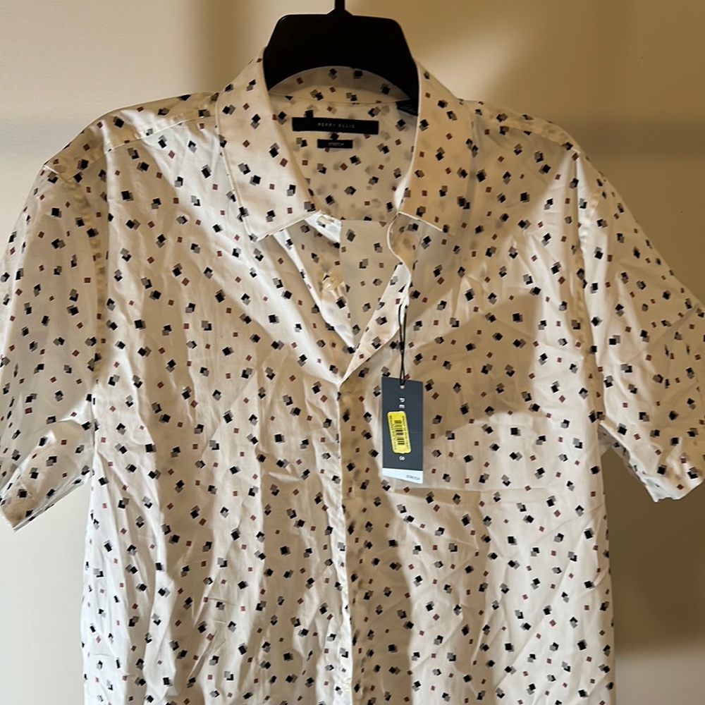 Men’s perry Ellis stretch button down. Large. New. Never worn.